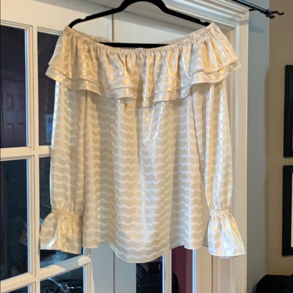 Off the shoulder blouse. Feminine and cute.